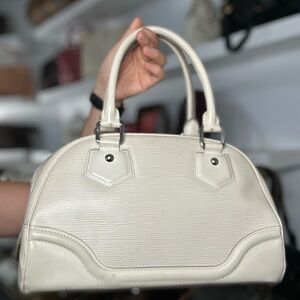 LV Rare Ivory Epi Leather Bag w/ silver lock & key
